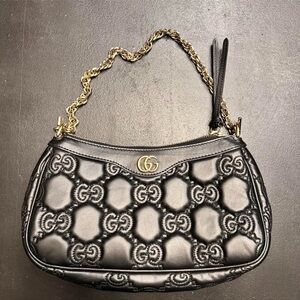 Gucci GG Matelasse Shoulder Bag with Gold Chain
